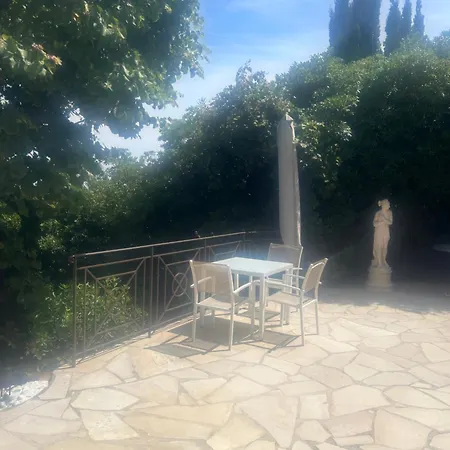 L Olivier De Melody Lägenhet *