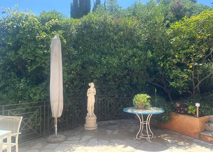 L Olivier De Melody Saint-Raphael (Var)